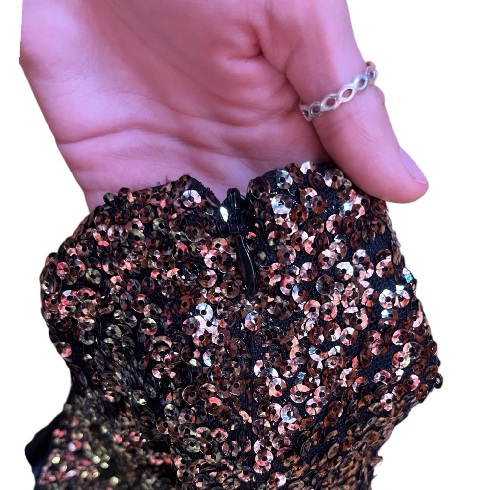 Antonio Melani New with Tag One-Shoulder Gold and Black Sequins Jumpsuit - Picture 5 of 6